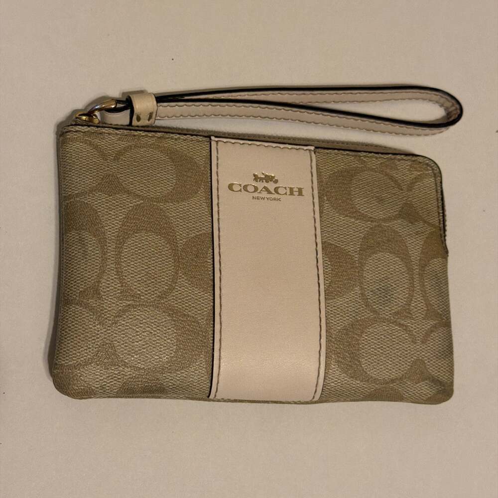 COACH Wristlet Signature Canvas Khaki and Chalk Leather factory defect Mark